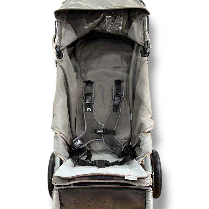 "Special Tomato" Jogger - Used - Image 6