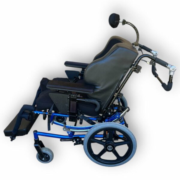 "Quickie - Iris" Tilt-In-Space Transit/Push Wheelchair - Used - Image 4